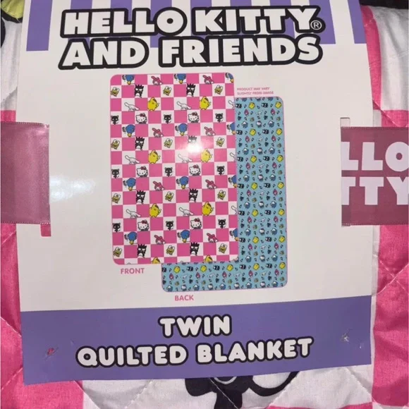 Hello Kitty Twin Quilted Blanket - Picture 2 of 2